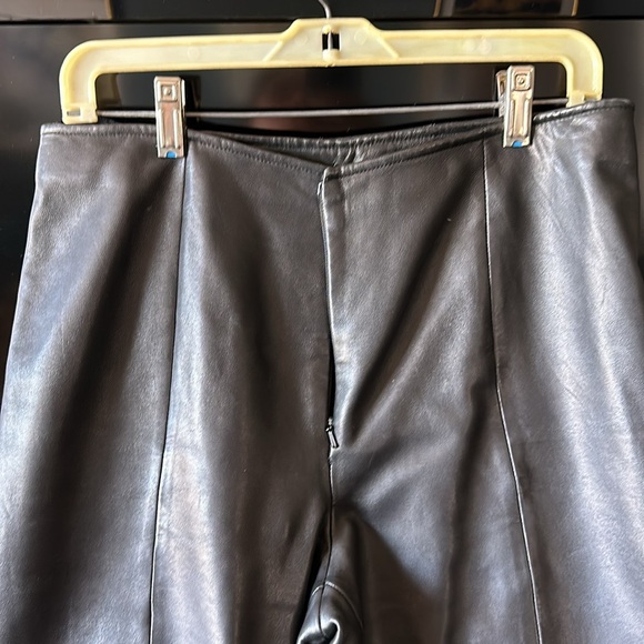 Black leather woman’s pants - size 12 - Picture 2 of 5